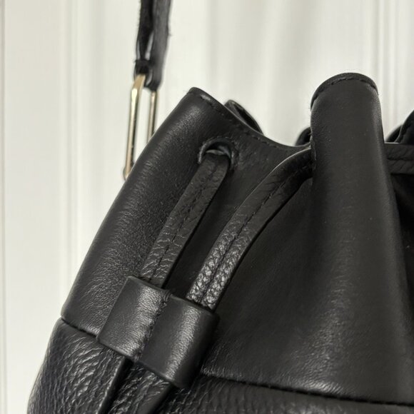 Ecco Black Leather Bucket Bag – Like New - Picture 4 of 9